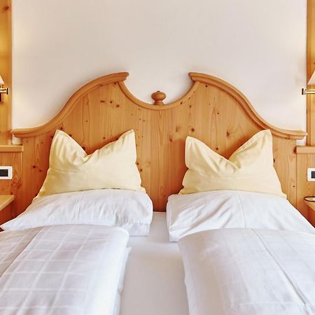 La Ciano Bed and Breakfast Corvara Exteriör bild