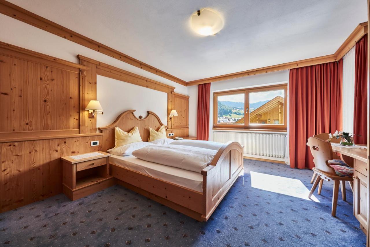 La Ciano Bed and Breakfast Corvara Exteriör bild