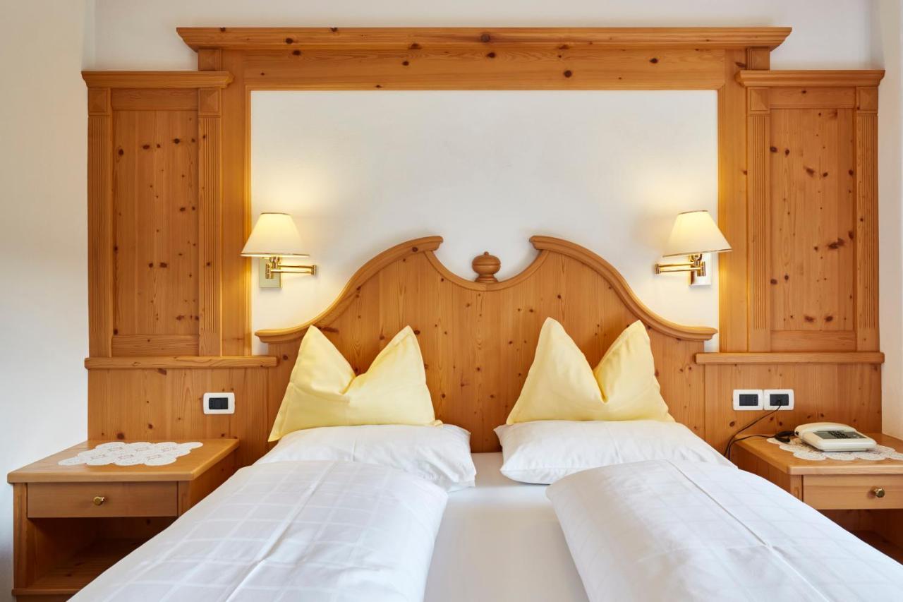 La Ciano Bed and Breakfast Corvara Exteriör bild