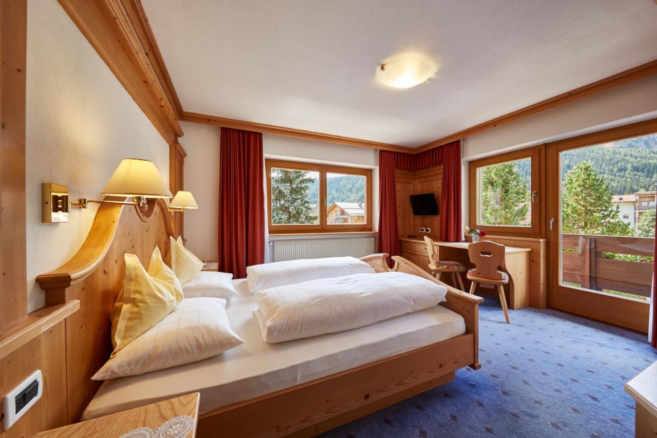 La Ciano Bed and Breakfast Corvara Exteriör bild